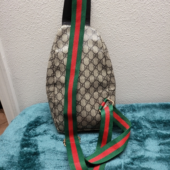 Gucci crossbody purse - Picture 2 of 7